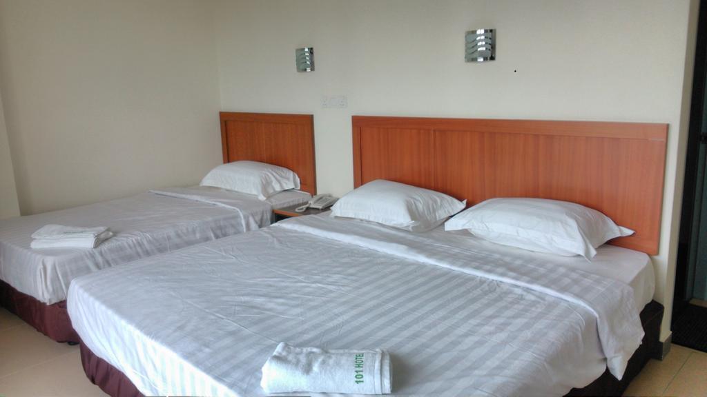 Hotel 101 2*